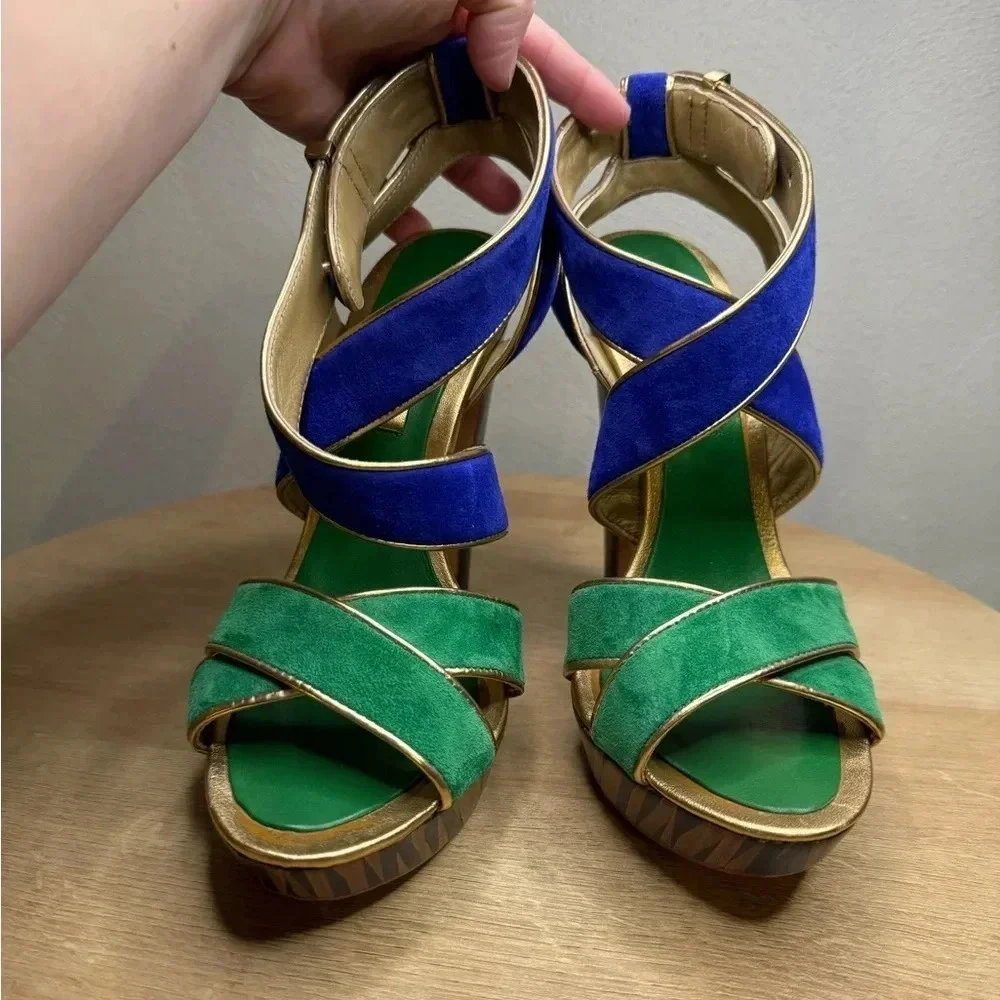 BCBGMaxAzria Suede Heels - Picture 4 of 10